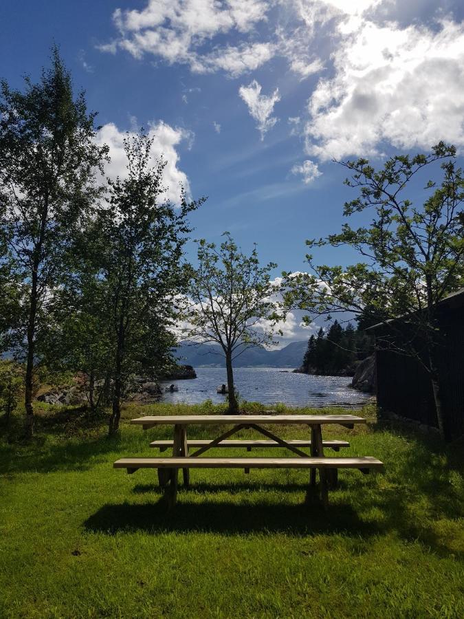Ferienwohnung Waerholmen Lavik  Exterior foto