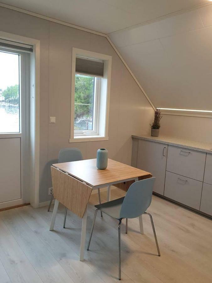 Ferienwohnung Waerholmen Lavik  Exterior foto