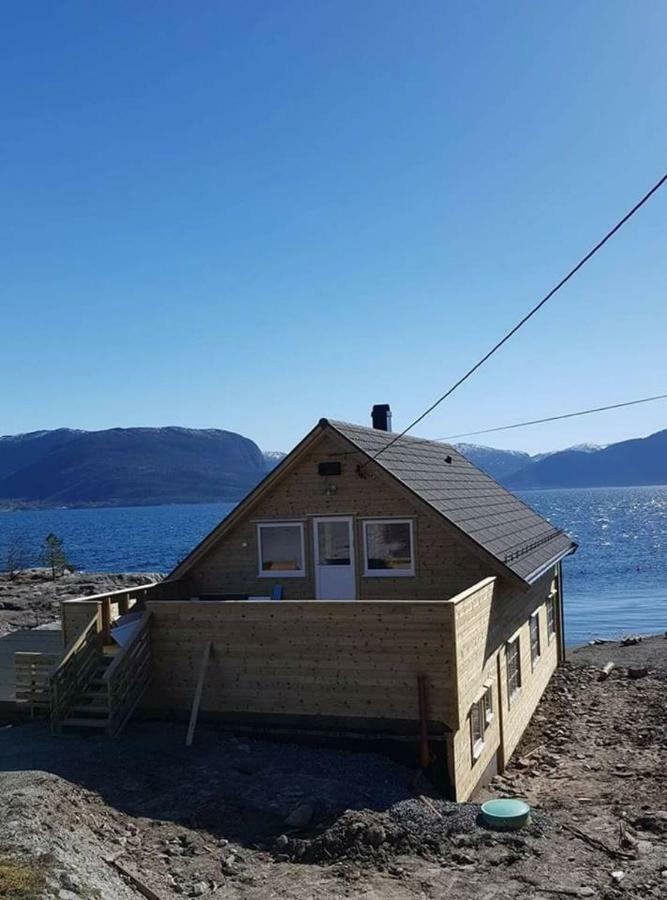 Ferienwohnung Waerholmen Lavik  Exterior foto