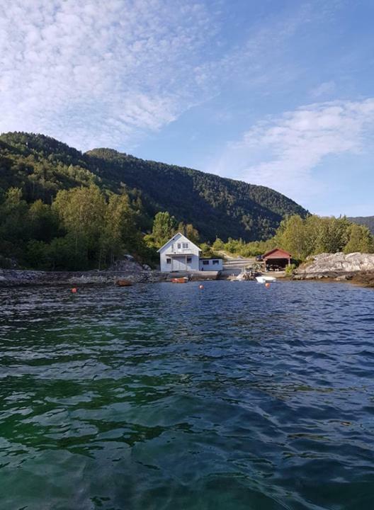 Ferienwohnung Waerholmen Lavik  Exterior foto